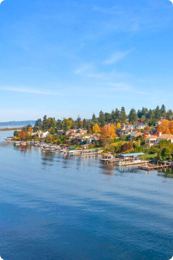 Scenic shoreline loop around Mercer Island.